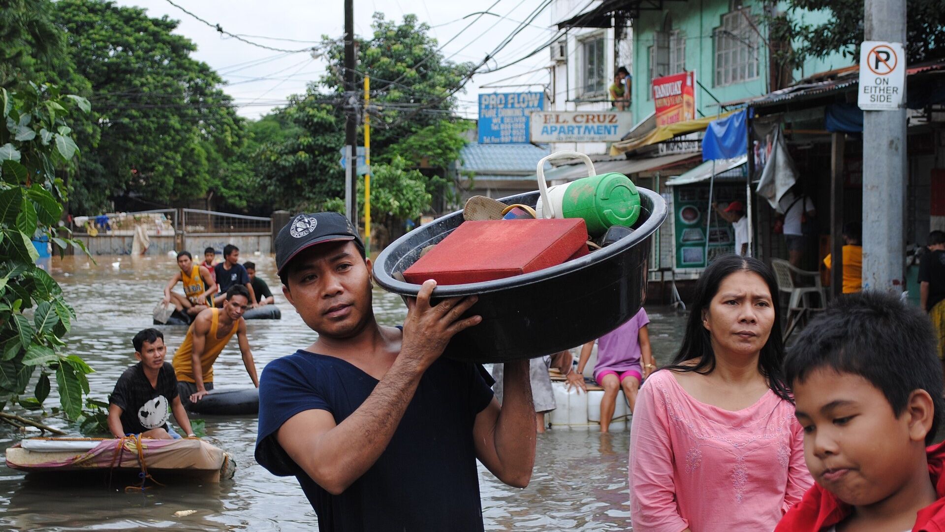 Philippine Storm Death Toll Rises as Flooding Closes Schools Across Luzon