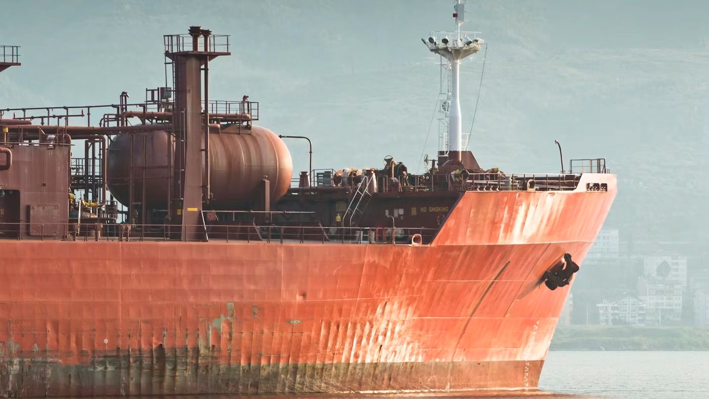 Putin threatens to seize European ships over EU plan to sell Russian cargo