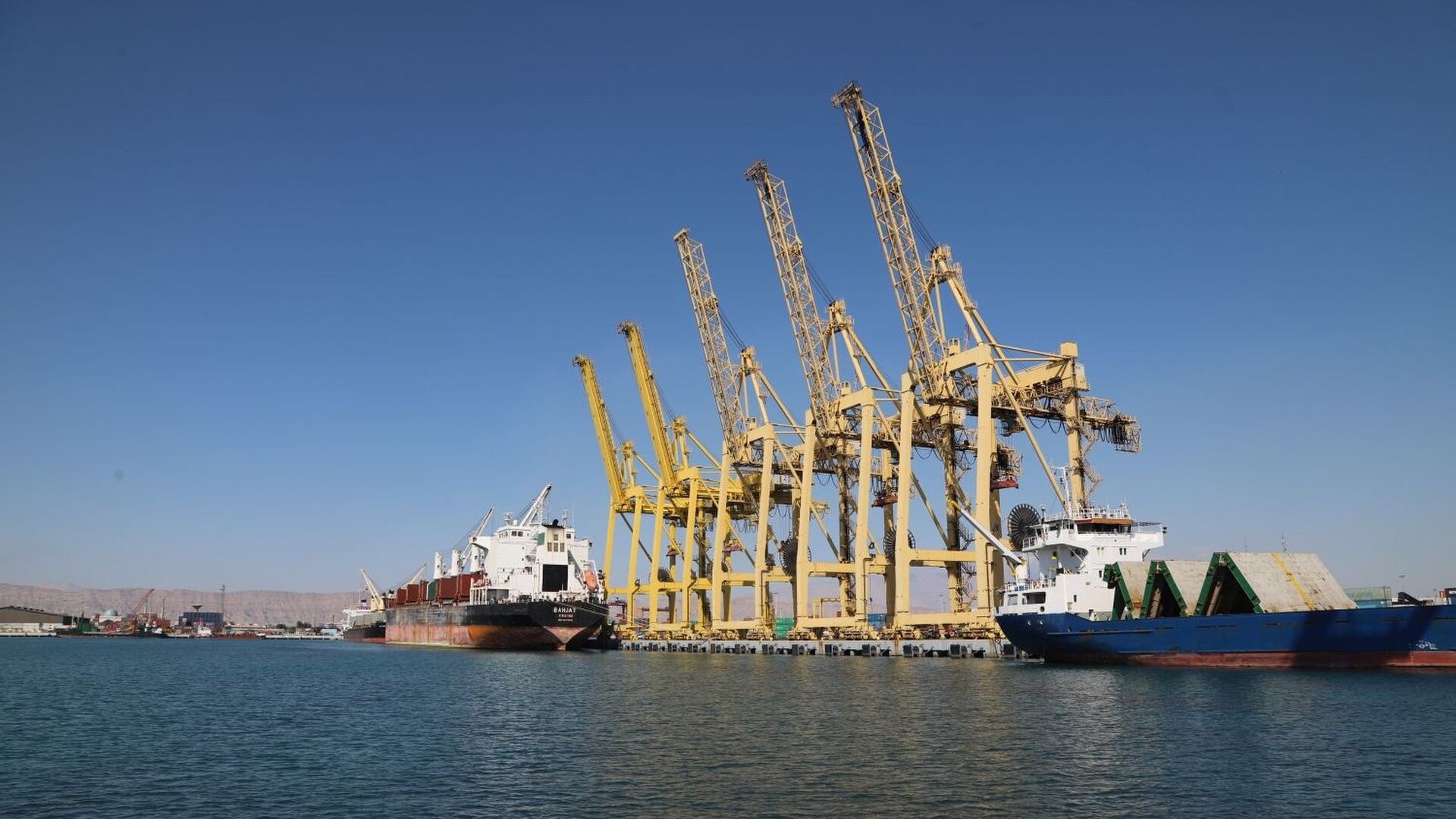 Iran Says It Reached a Shipping-Route Deal With Oman for the Strait of Hormuz