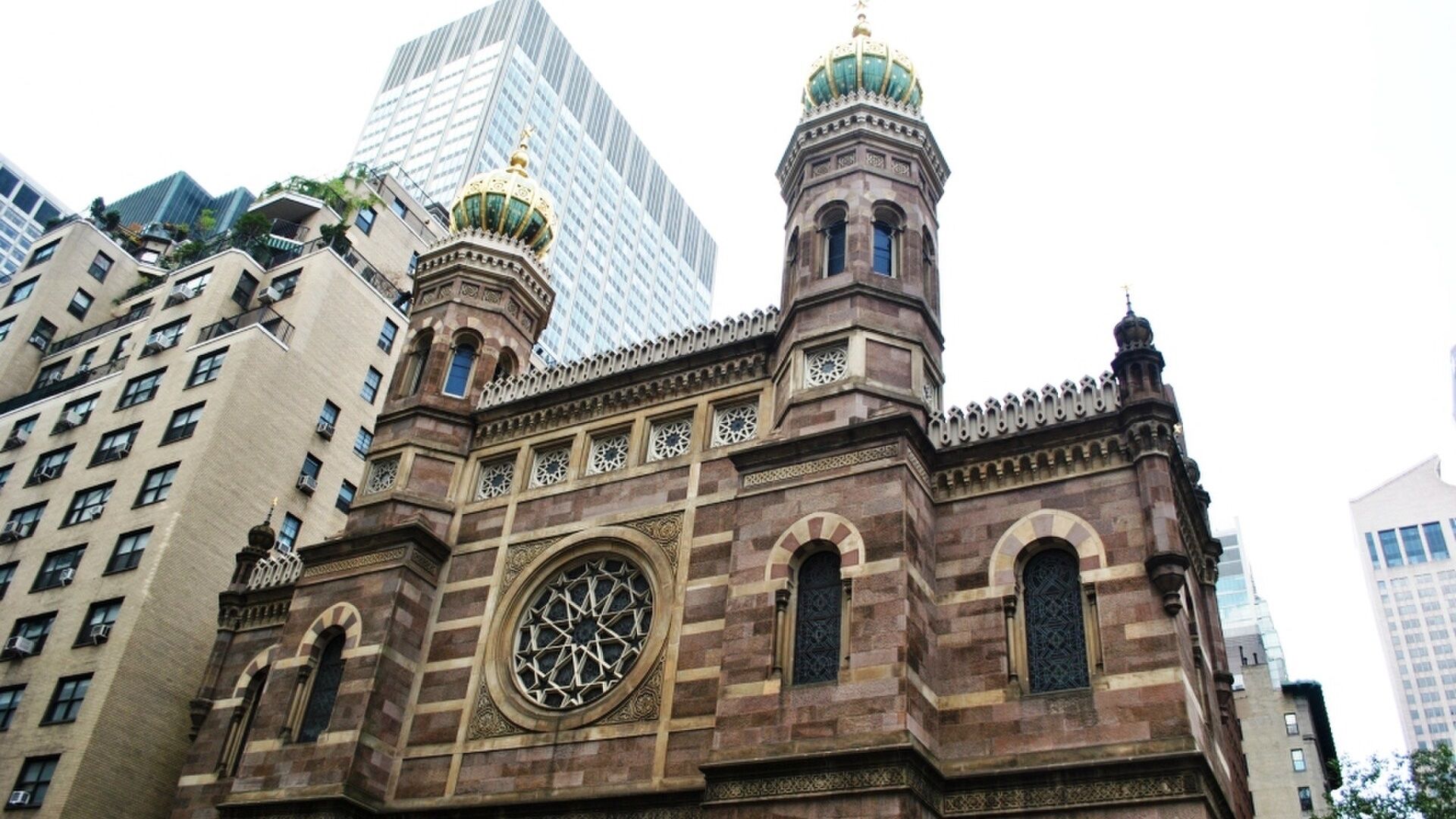 Bronx Man Charged With Hate Crimes After Disrupting Shabbat Services in Midtown