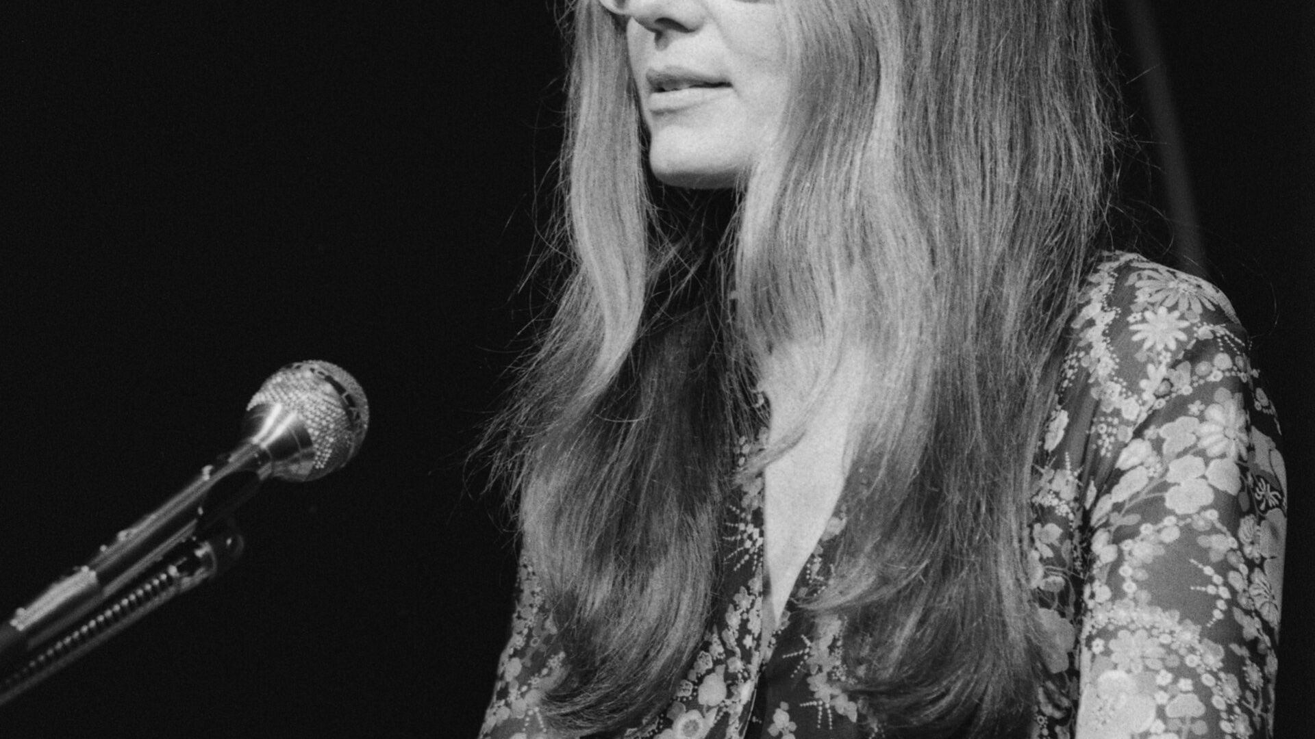 Gloria Steinem, Who Gave American Feminism a Face, Dies at 92