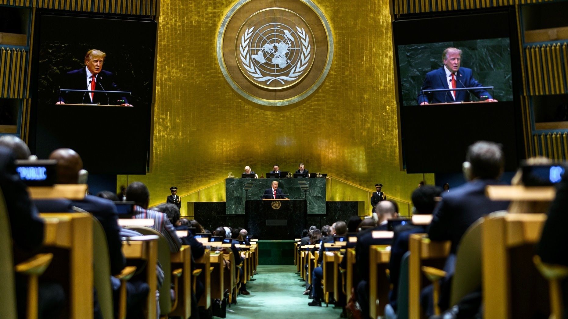 Trump uses UN speech to press Iran, predicts deal after midterms